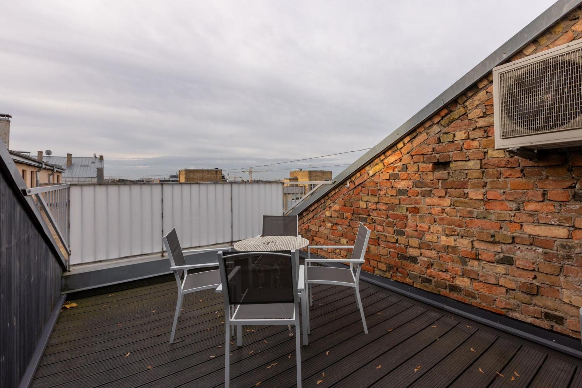 Penthouse Apartment With Terrace Riga Luaran gambar