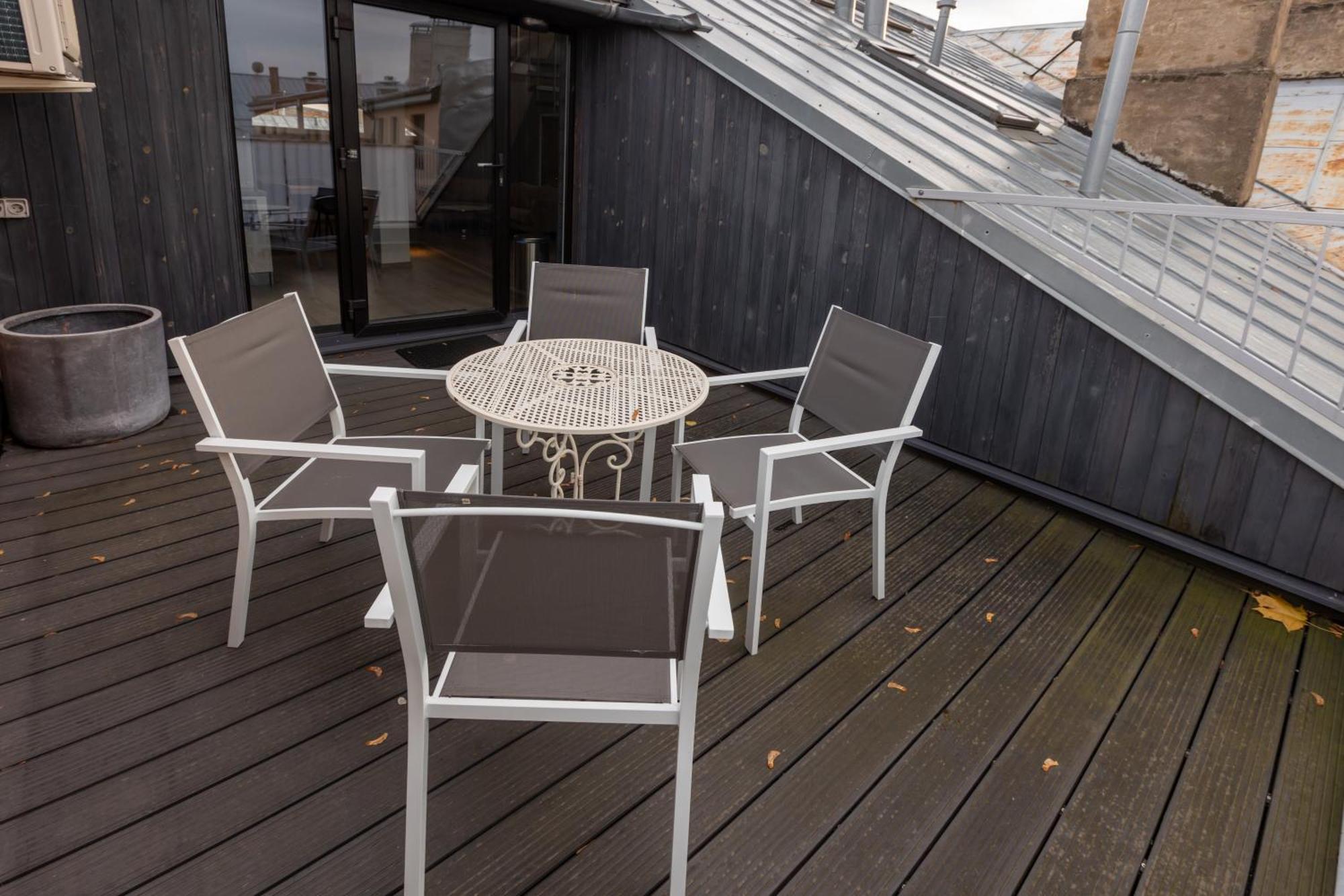 Penthouse Apartment With Terrace Riga Luaran gambar